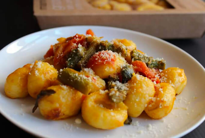 Gnocchi with asparagus and cherry tomatoes